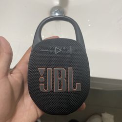 JBL Clip 5