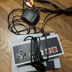 Mini Nintendo With 600 Games On It. Works Good 