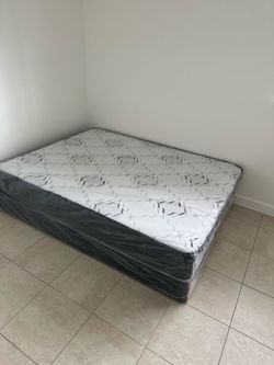 NEW QUEEN REGULAR MATTRESS AND BOX SPR+ING-2pcs