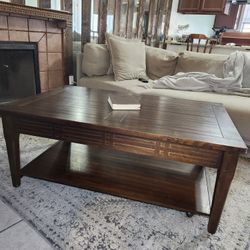 Coffee Table With Lifting Top