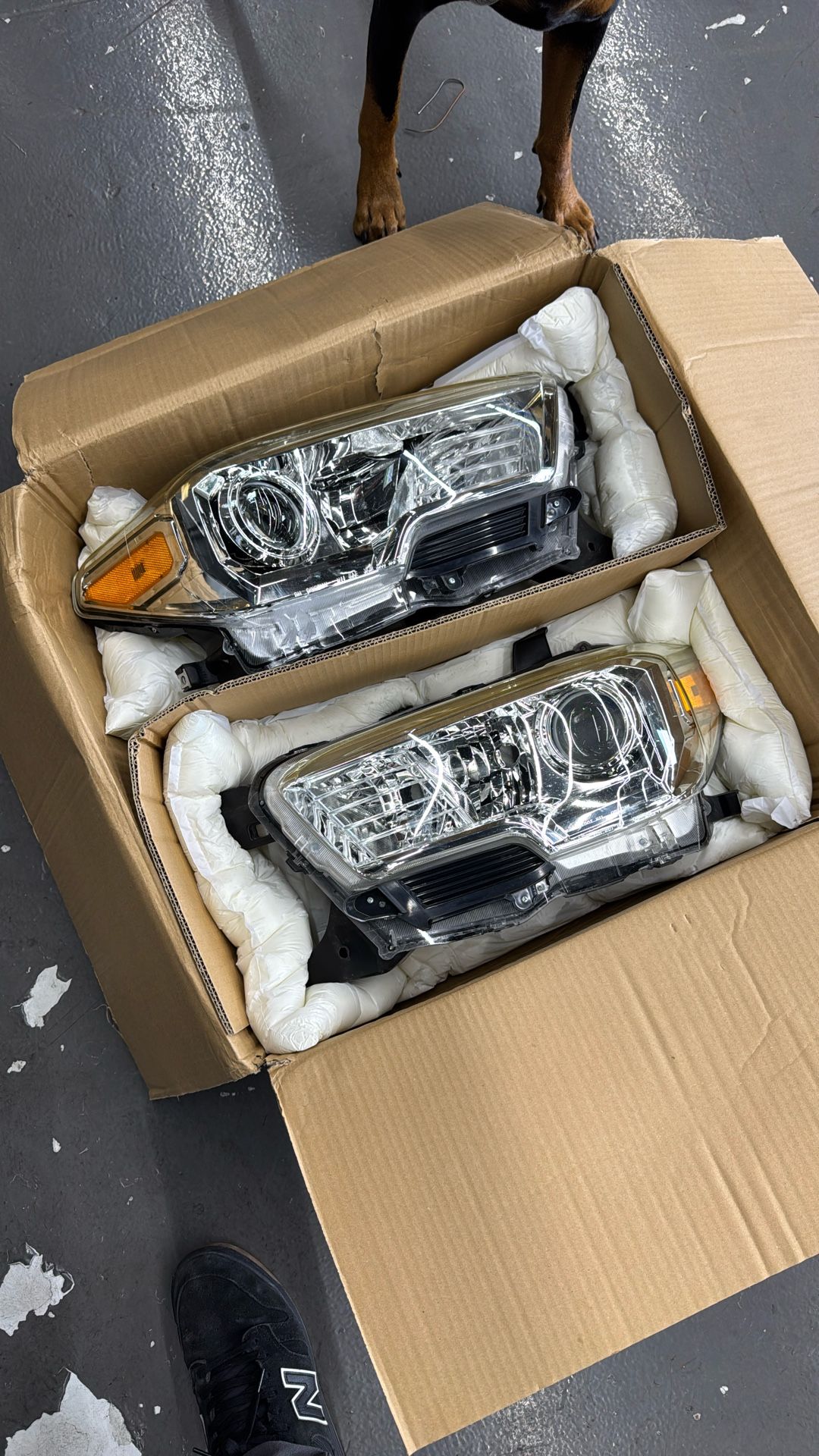 2016-2020 Toyota Tacoma Headlights 