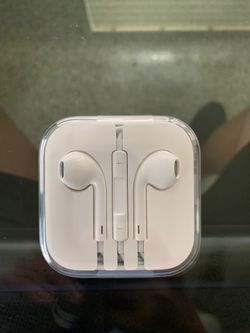 EarPods with 3.5 mm Headphone Plug