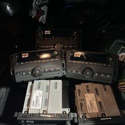 2025 Chevrolet Express Radios