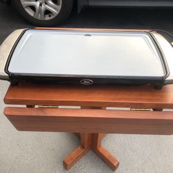 Very Good Condition Oster Grill Pan