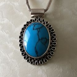 Jewelry, pendant necklace engraved Mexico sterling silver, 1.5”oval Turquoise,19” chain