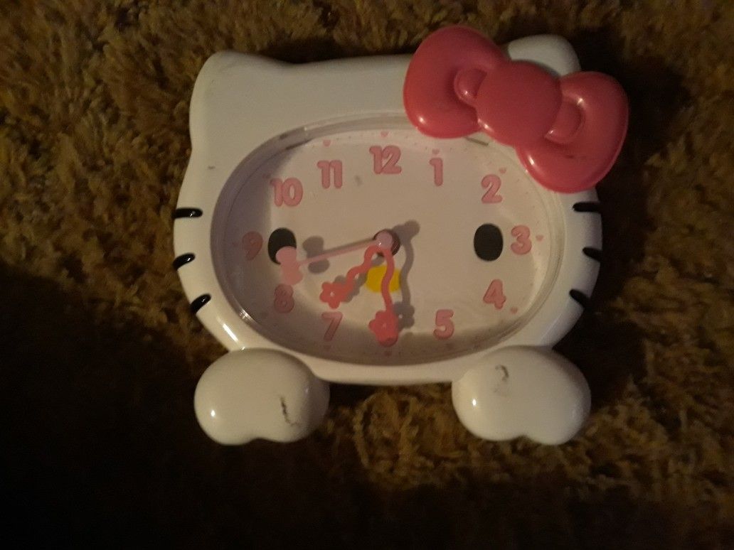 Hello kitty clock