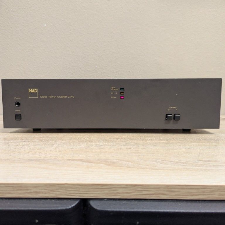 NAD Electronics 2140 Stereo Power Amplifier