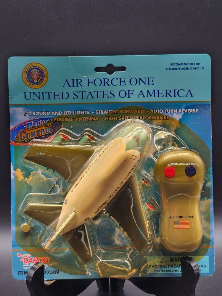 Daron Radio Control Air Force One Plane With Lights and Sound