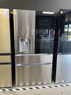 Lg 4 door Instaview refrigerator - MyColor
