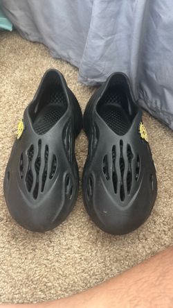 Yeezy  shoes
