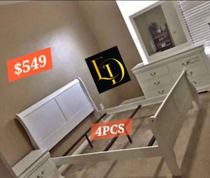 White Wood Bedroom Set 4 Pieces