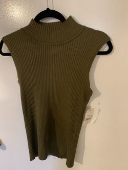 Womens Top NWT Medium 