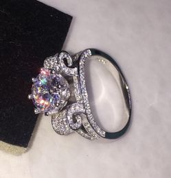 New 18 k white gold engagement ring wedding ring set