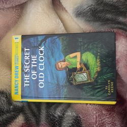 nancy drew the secret of the old clock by Carolyn keene