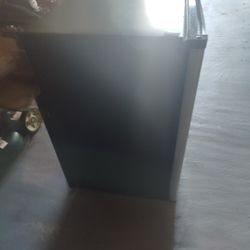 Whirlpool Small Frig,