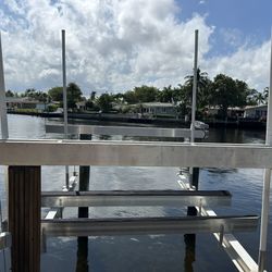 5 Year Old Boat Lift Great Condition Coral Ridge