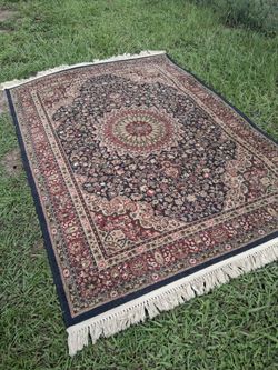 VERY NICE 5 BY 7 AREA RUGS