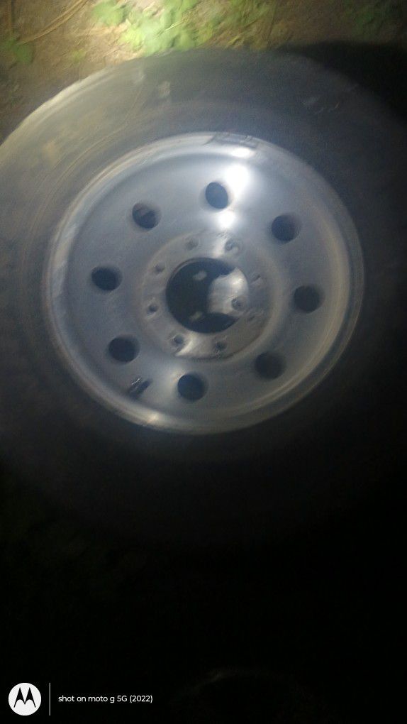 Ford Truck Rims two Sets one Steal One Aluminum Both Are 16 In And Two Rims And Tires For Dodge Ram Durango 17 Inch