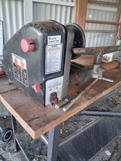 Wood lathe