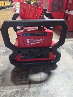 Milwaukee carry on power inverter
