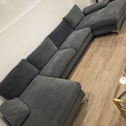 Velvet Couch 