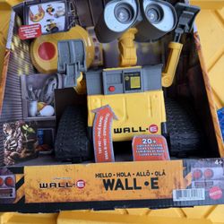 WALL-E RC Remote Control Interactive ROBOT Lights Sounds Disney Pixar Movie 2020
