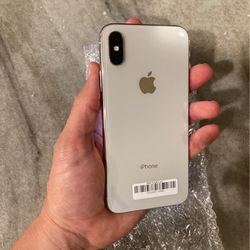 iPhone X 64GB UNLOCKED All Carrier Excellent Condition 