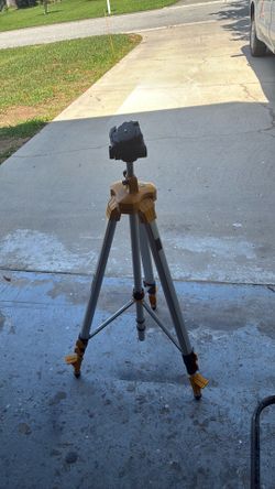 DeWalt tripod stand