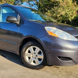 2012 Toyota Sienna