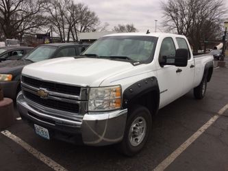 2009 Chevrolet Silverado 4 x 4 quad cab 2500 HD long bed excellent condition 4 x 4 17,500