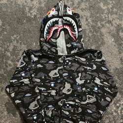 BRAND NEW Bape Hoodie🔥🔌