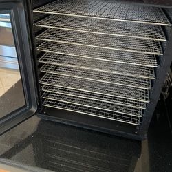 Dehydrator