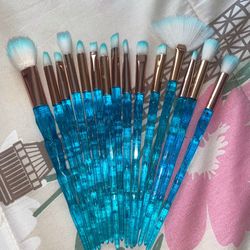 Makeup Brushes 