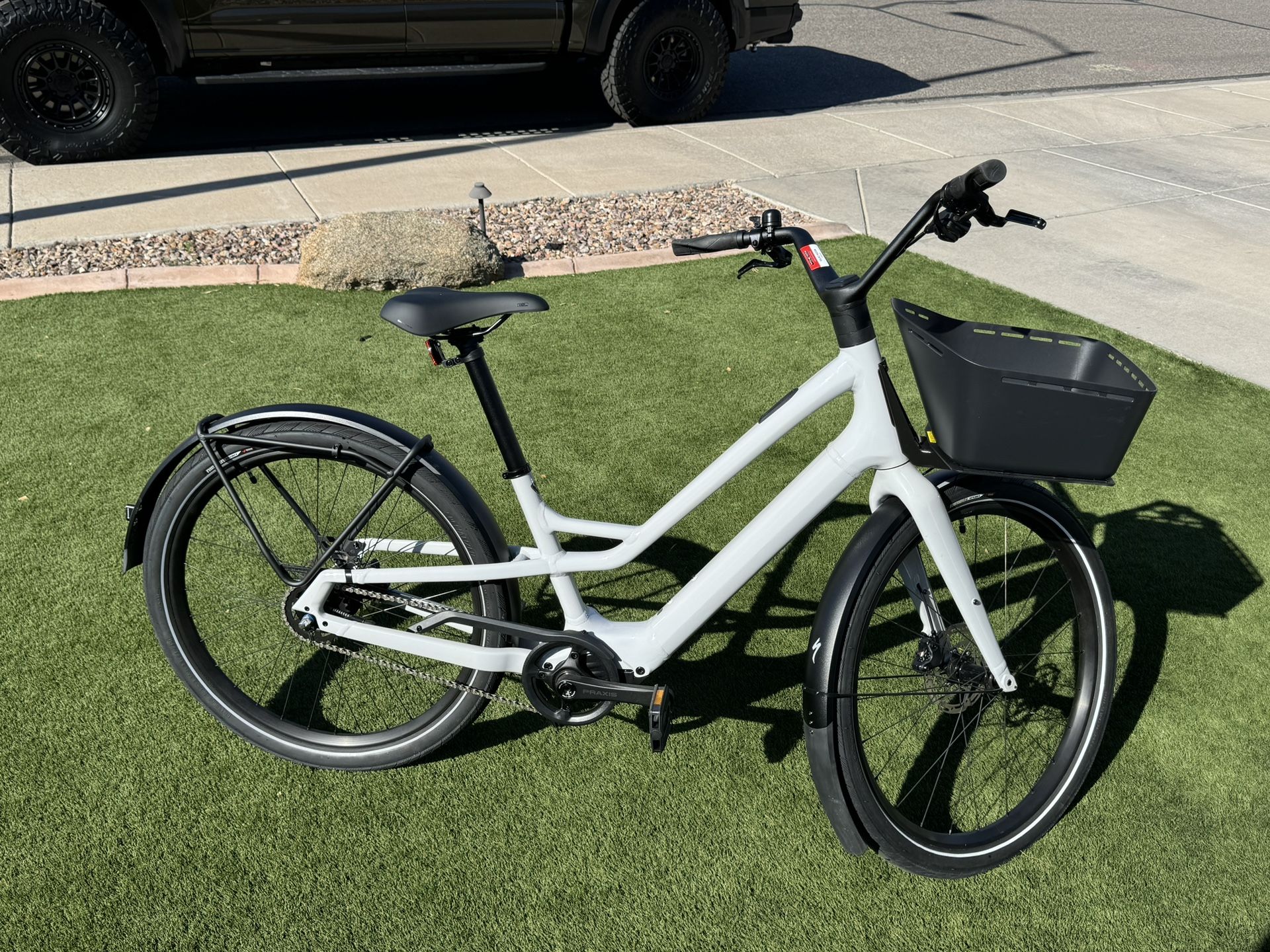 (2) Specialized Turbo Como SL 4.0 Medium - Raspberry & Dove Grey - Class 3 E-bikes