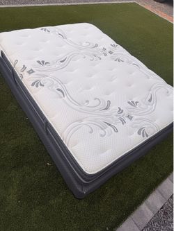 Full size mattress