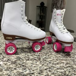 Like New Chicago Women’s Chicago Roller Skates  Size 8