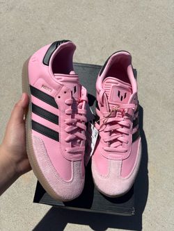 pink adidas sambas 9M