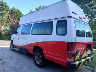 2011 Ford E350 Super Duty