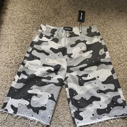 Homme Femme Gray Camo Shorts