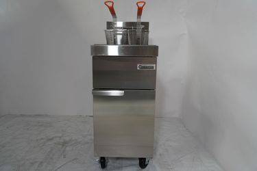 NEW CONNERTON- Commercial Deep Fryer, Floor Fryer and Four Burners, 50 lb. Capacity, 120,000 BTU