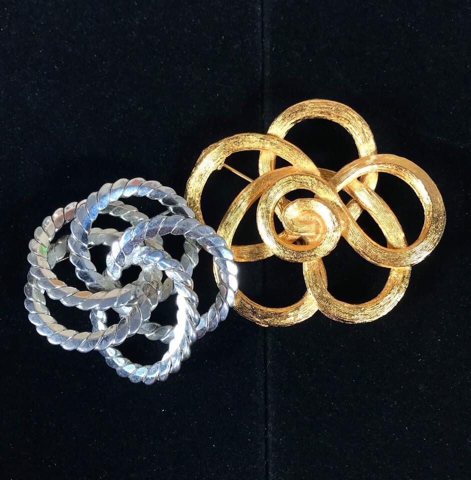 2 x Flower Pin Metal Brooch Set Lot Goldtone Silvertone Open Work Swirl Artsy