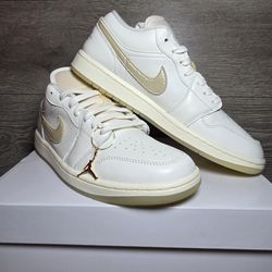 Womens Air Jordan 1 Low SE Sail / Pale Ivory / Team Gold HV5157-100 (AVAILABLE SIZES IN DESCRIPTION)