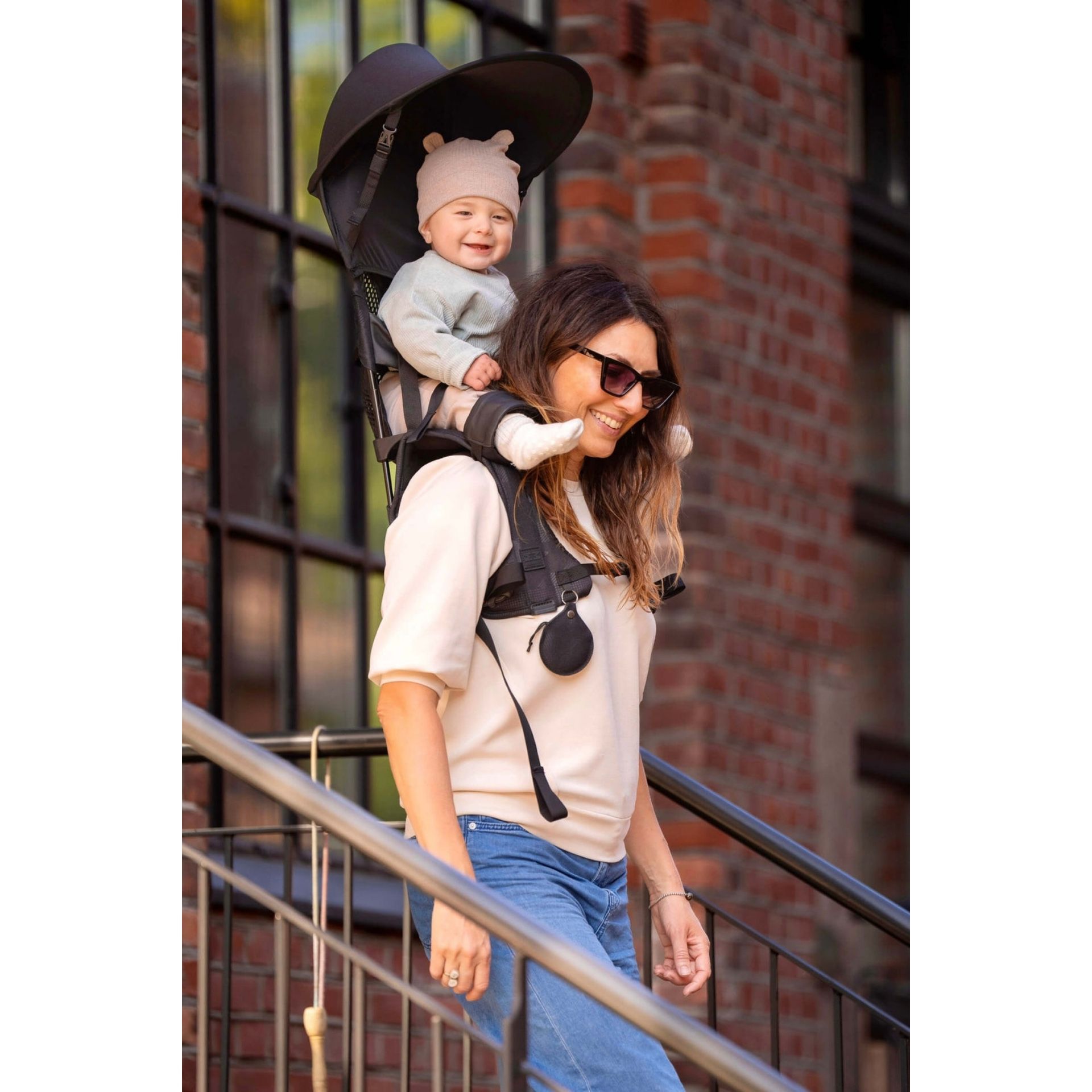 New MiniMeis G5 Baby Toddler Shoulder Carrier + Sunshade