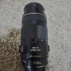 Canon EF 70-300mm F4-5.6 IS USM Zoom Lens!