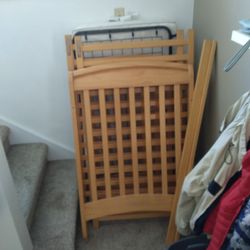 Bed Crib With 2 Mattress 