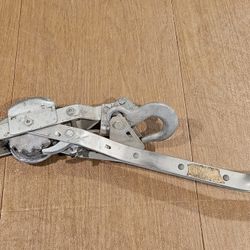 American Power 2 Ton Power Pull 6ft. Lift 72a Standard It Can Ship.