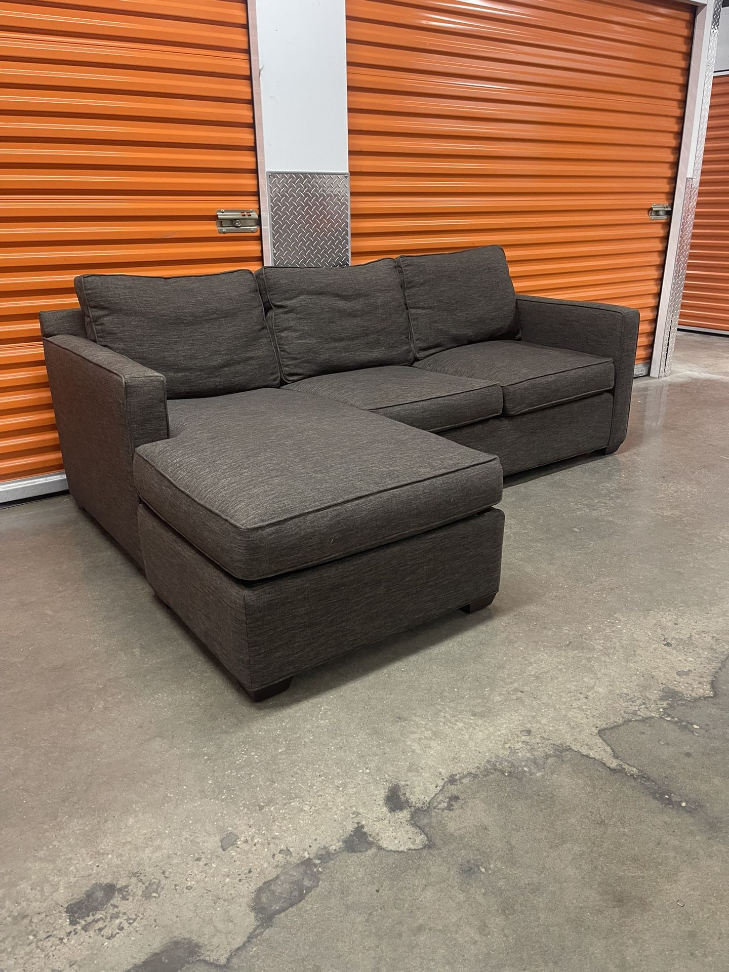 Crate & Barrel 90” Davis Reversible Sectional Sofa Couch W/ Ottoman | FREE DELIVERY | NYC 🚛