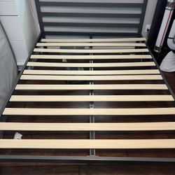 Bed Frame Queen Size 