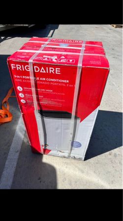 Frigidaire 6,500 (DOE) BTU Portable Air Conditioner Cools 250 sq. ft. in White. New! $290 Location: Arlington  Se Habla Español