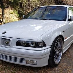 BMW 328IS  